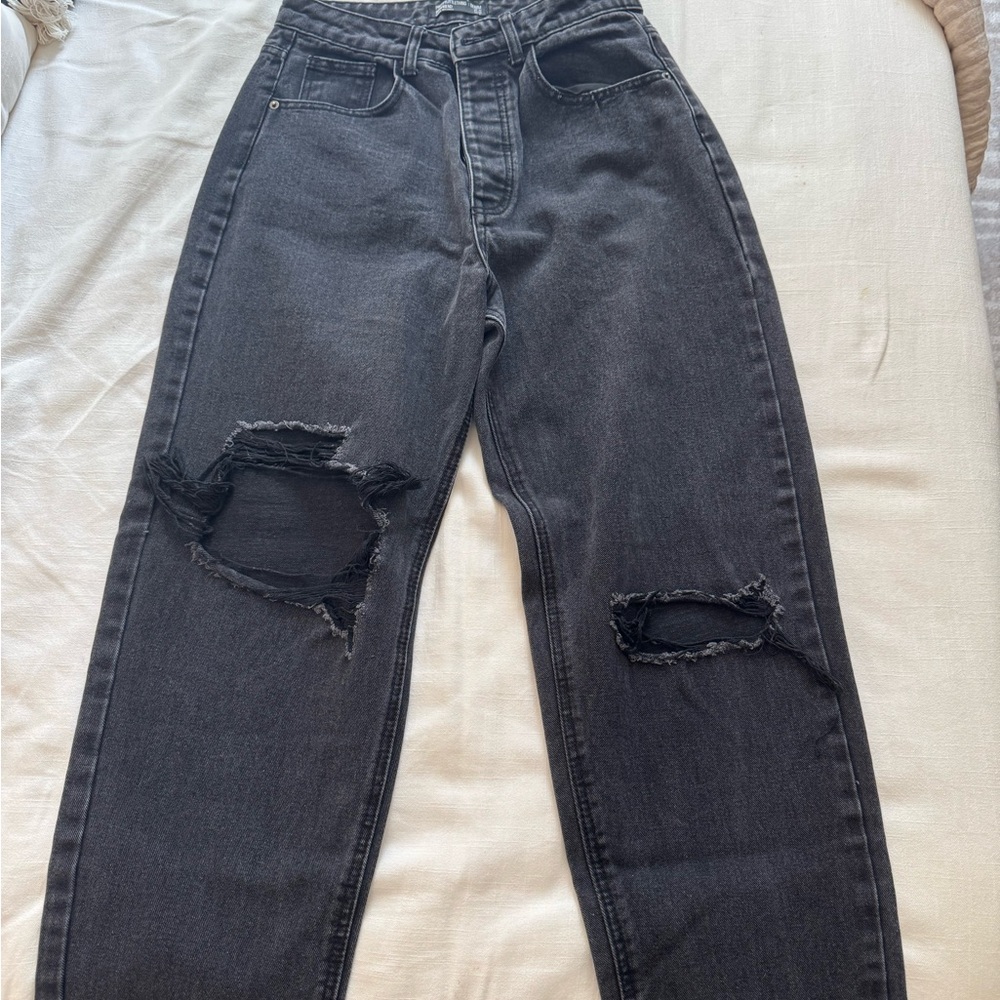 PrettyLittleThing Washed Black Ripped Boyfriend Jeans
